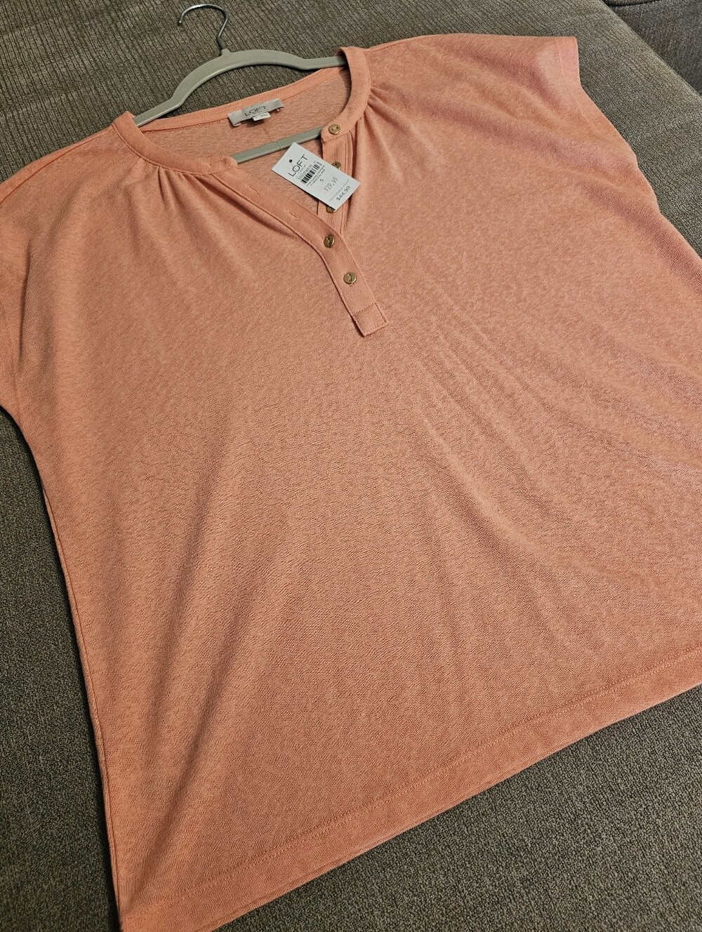 LOFT Light Sheer Coral Pink Orange Casual Lightweight Relaxed Top Size Small - Picture 3 of 8